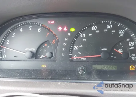 2004 Toyota Camry Le z USA, uszkodzony, nr VIN JTDBE32KX40270367